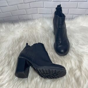 Sam & Libby Black Lug Sole Booties Sz 7